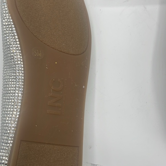 INC International Concepts Women's Shimmering silver rhinestones, flats, Sz: 7 - Picture 5 of 7